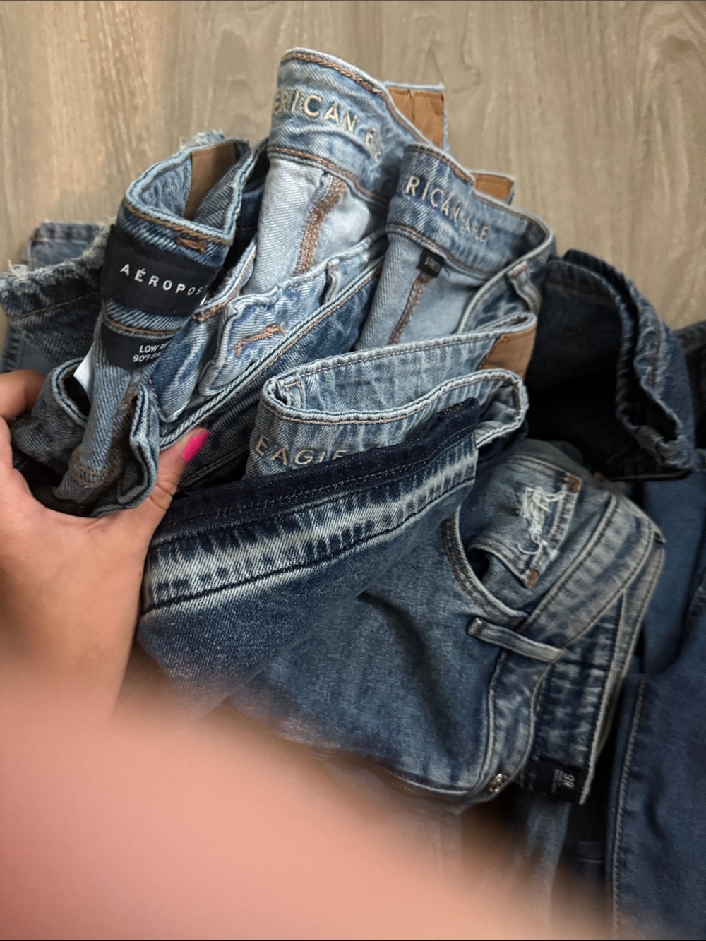 Assorted jeans size 6 mainly, a few size 8